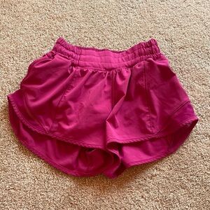 Rare Lululemon hotty hot low rise color! Not sold anymore size 0